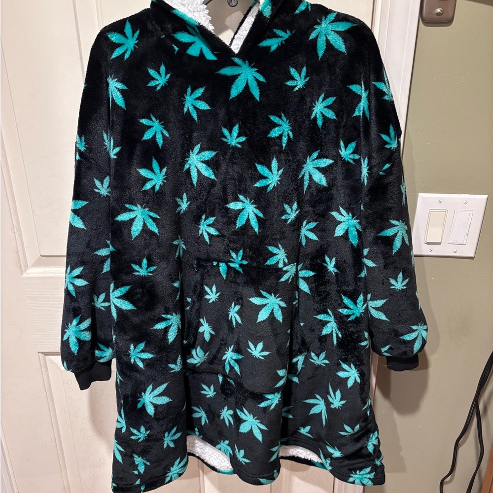 Black & Green 420 Hoodie Blanket